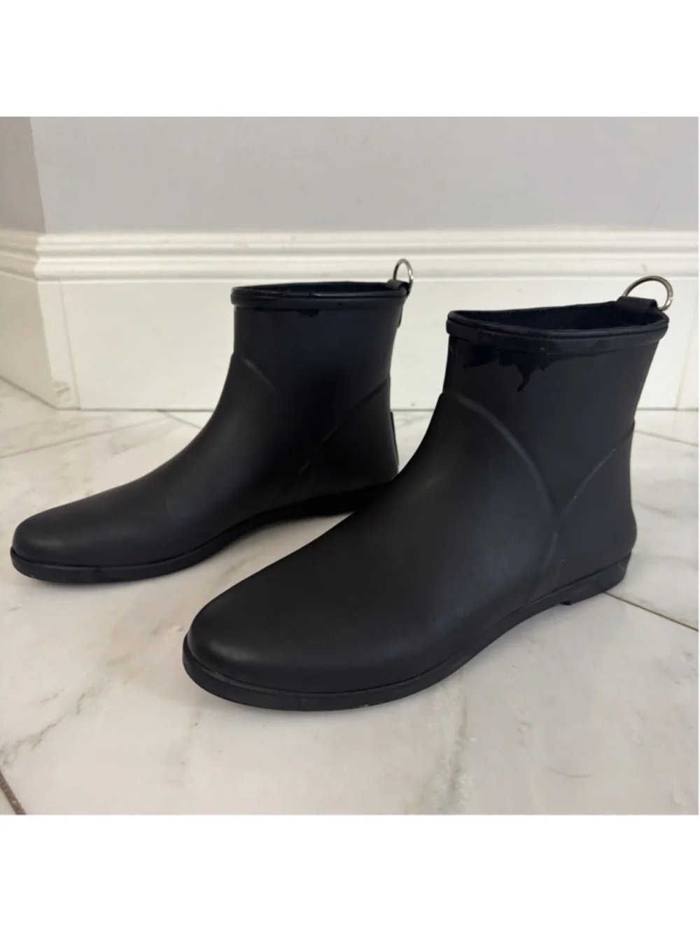Alice + Whittles Black Rubber Pull On Ankle Rain Boots Women’s Size 11